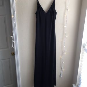 Reggio V-Neck plain black dress